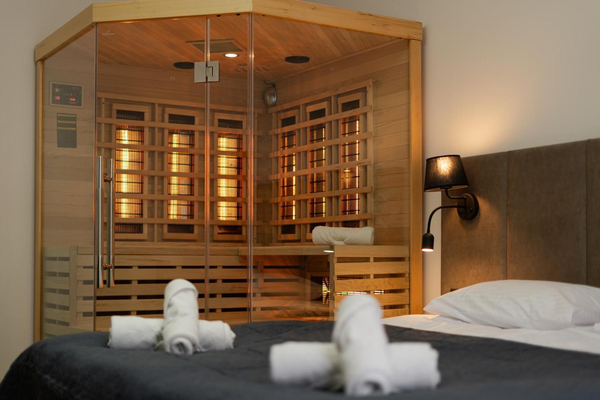 Spa Bedrooms With Sauna&Bath And Free Parking Krasków Eksteriør bilde