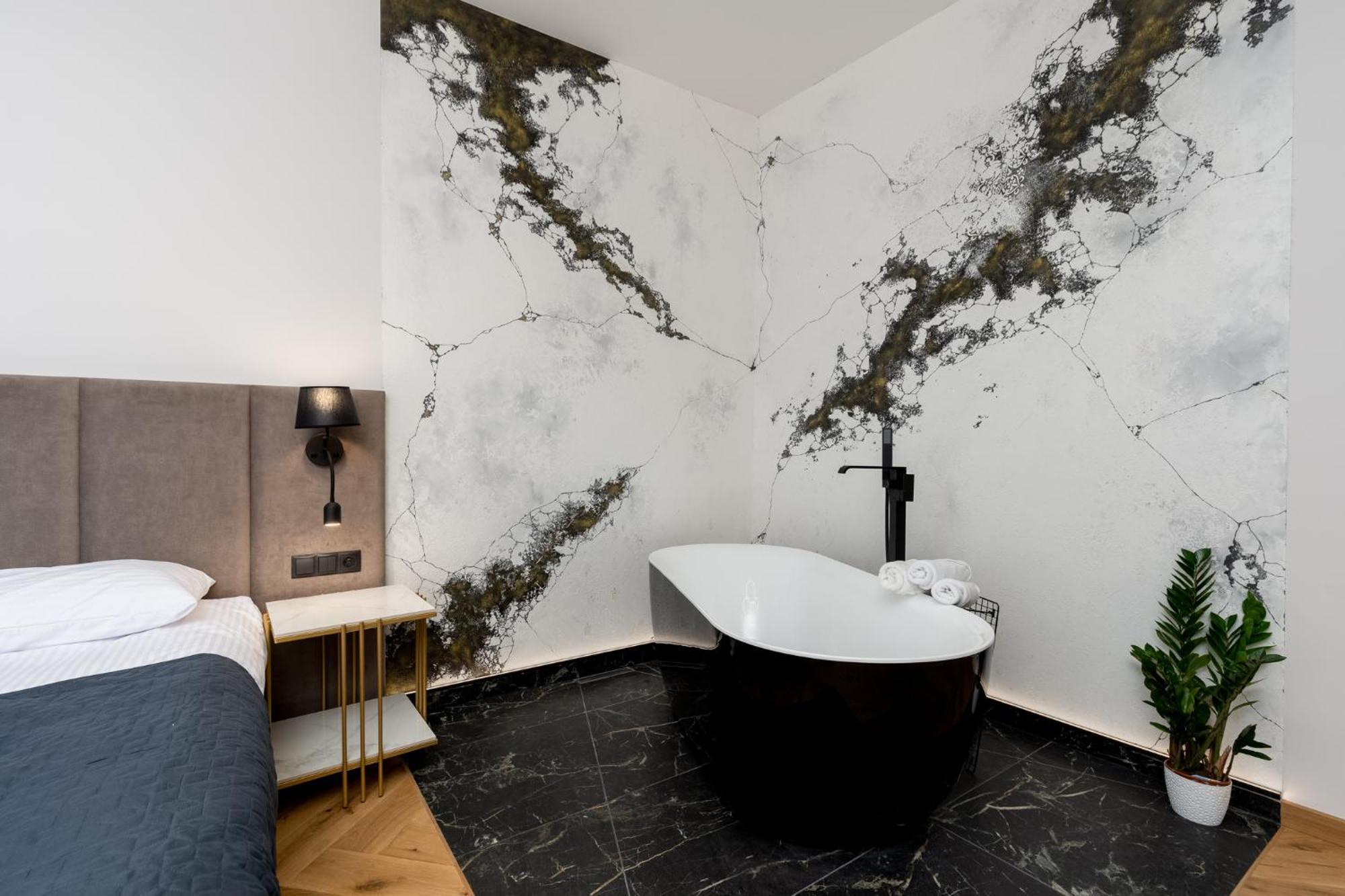 Spa Bedrooms With Sauna&Bath And Free Parking Krasków Eksteriør bilde