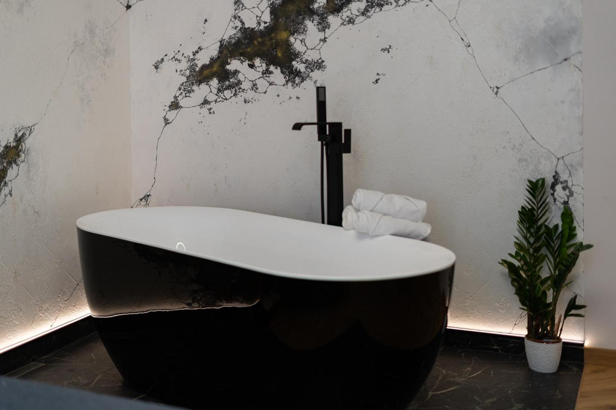 Spa Bedrooms With Sauna&Bath And Free Parking Krasków Eksteriør bilde
