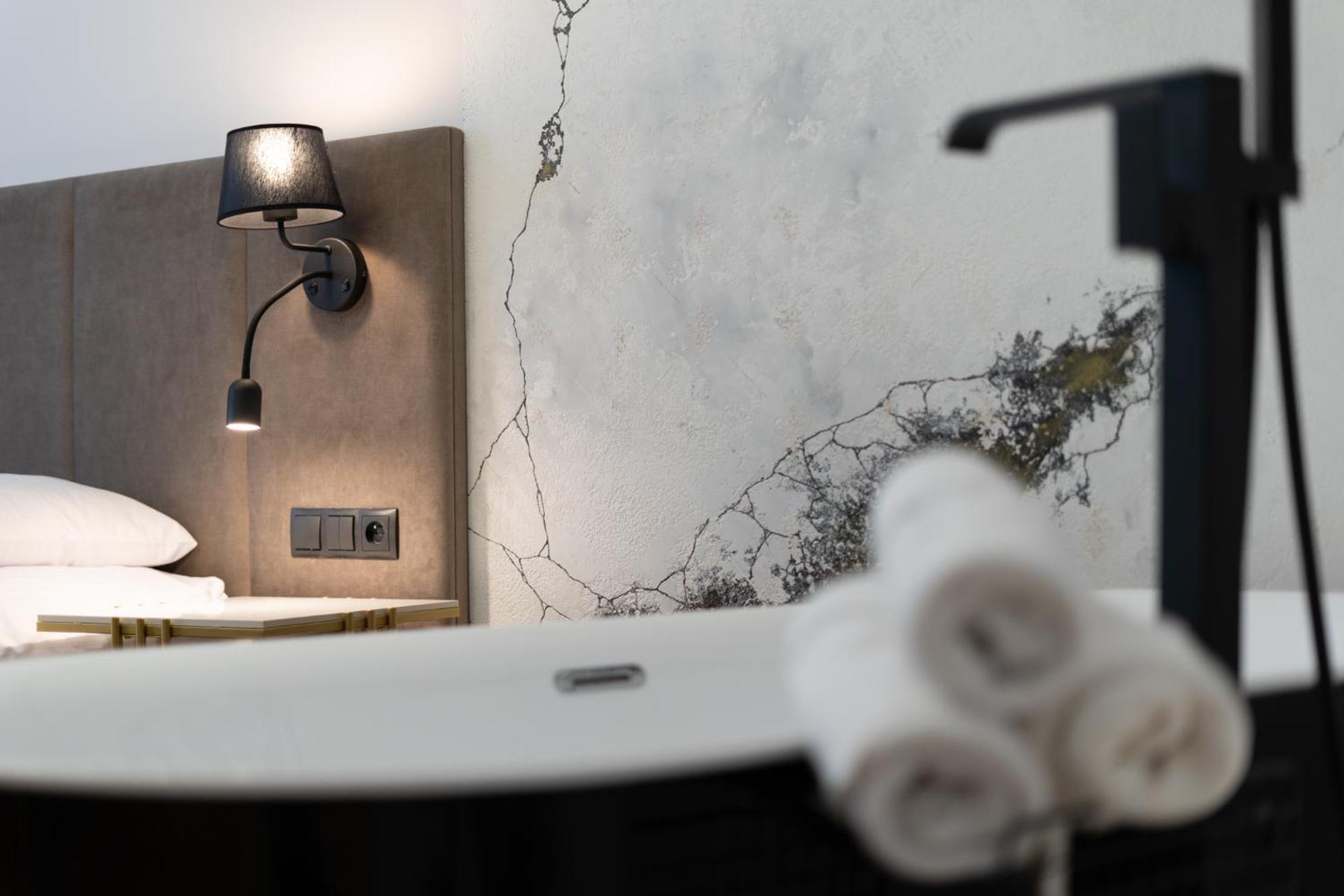 Spa Bedrooms With Sauna&Bath And Free Parking Krasków Eksteriør bilde