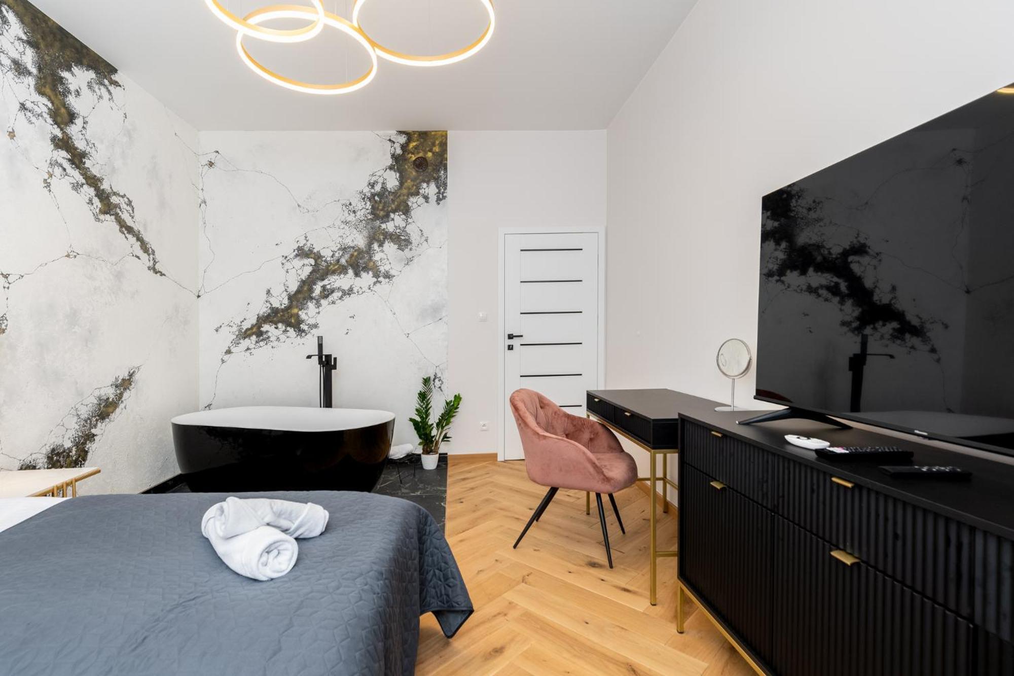 Spa Bedrooms With Sauna&Bath And Free Parking Krasków Eksteriør bilde